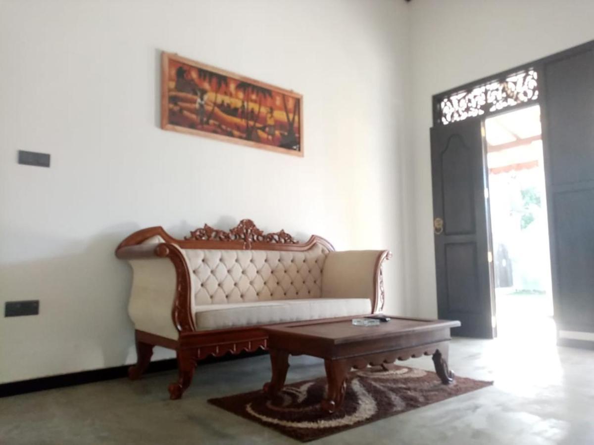 Villa Conch By Om Hikkaduwa Ngoại thất bức ảnh